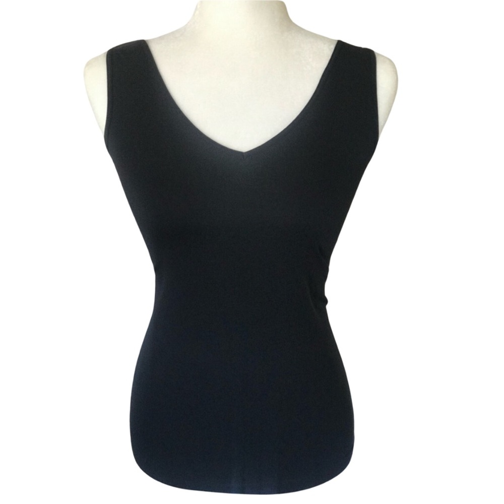BOUTIQUE ITEM- SEAMLESS BLACK REVERSIBLE TANK TOP